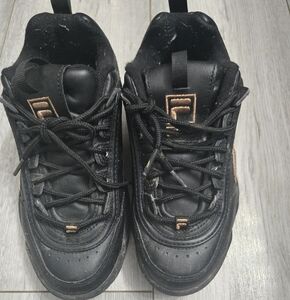Fila disrupter tennis shoes